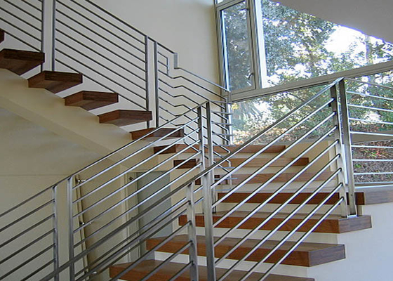 China 201 / 304 / 316 Stainless Steel Railing Smooth Surface Any Shape Available supplier