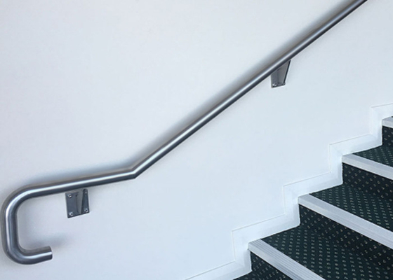 China Rust Resistant Stainless Steel Handrail , Wall Mounted Handrail For Stairs Various Appearance supplier