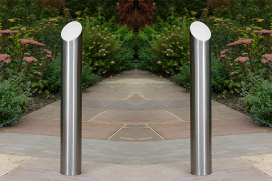 China Height 400-700MM Surface Mounted Steel Bollards With Six Diameters Available supplier