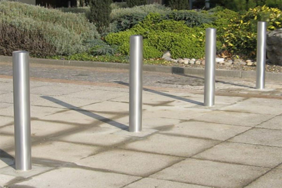 China Fully Automatic Stainless Steel Bollards Wall Thickness 1-15MM Height 400-700MM supplier
