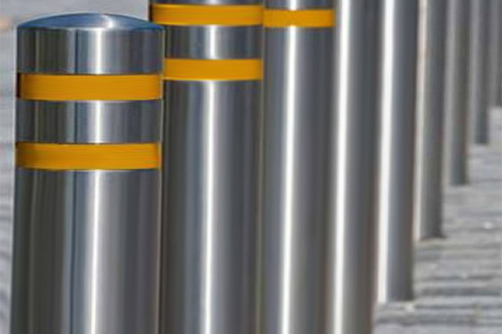 China Civilian / Military Stainless Steel Bollards With Various Control Method Available supplier
