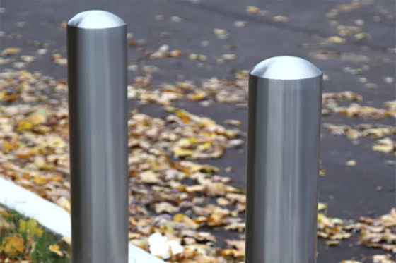 China Geometric Design Steel Safety Bollards , Fixed Station Colorful Car Park Bollards supplier