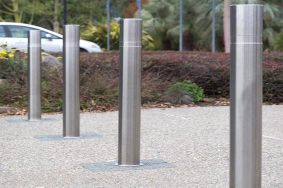 Warning Role Safety Bollards Barriers , Strong Durable Reflector Pop Up Bollards supplier