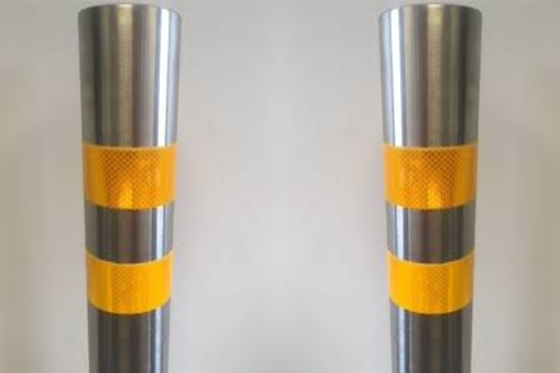 Yellow Mark Safety Posts Bollards , Automatic Security Bollards For Pedestrian Streets supplier