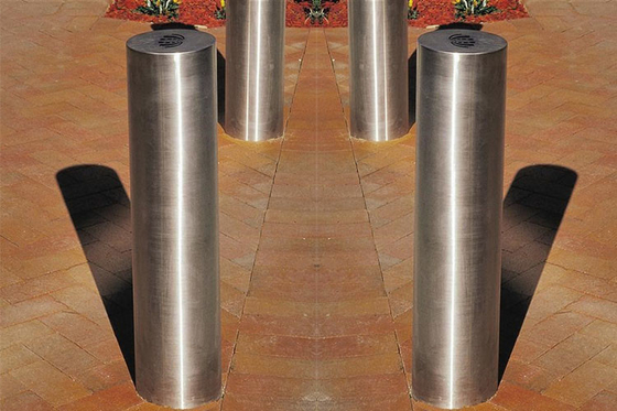 Height 400-700MM Surface Mounted Steel Bollards With Six Diameters Available supplier